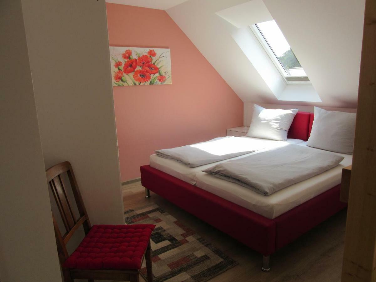 Feriendomizil Taupadel Appartement Burgel  Buitenkant foto